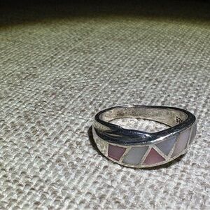 Elegant Silver and Pink Geometric Ring With Inlay Mother of Pearl Size 6